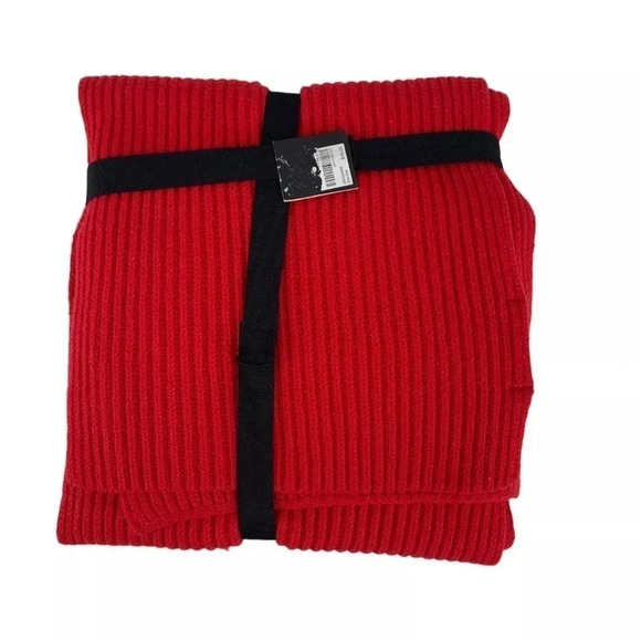 Banana Republic Scarf And Beanie Set - Picture 2 of 6